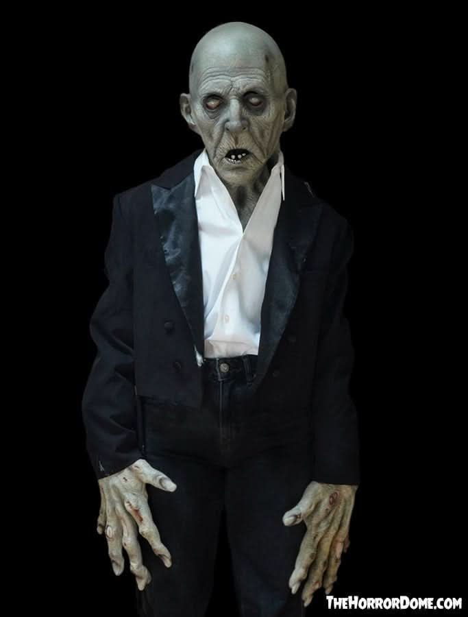 "The Inn Keeper" HD Studios Pro Costume